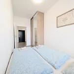 Schanz - Quietly Oriented - Private Parking - Balcony Bratislava