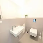 Schanz - Quietly Oriented - Private Parking - Balcony *