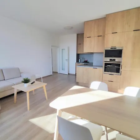 Schanz - Quietly Oriented - Private Parking - Balcony