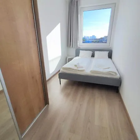 Schanz - Quietly Oriented - Private Parking - Balcony Appartement Bratislava