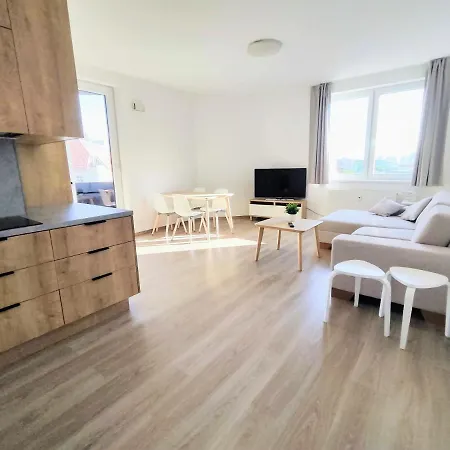 Schanz - Quietly Oriented - Private Parking - Balcony شقة