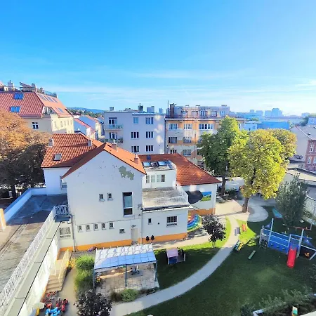 Schanz - Quietly Oriented - Private Parking - Balcony