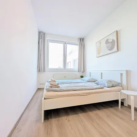 Apartment Schanz - Quietly Oriented - Private Parking - Balcony
