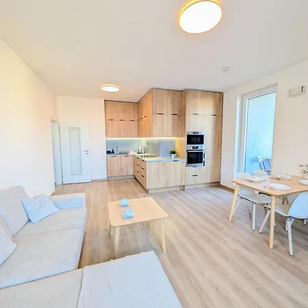 Apartment Schanz - Quietly Oriented - Private Parking - Balcony