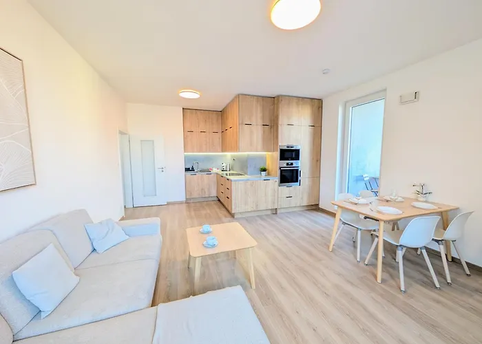 Apartment Schanz - Quietly Oriented - Private Parking - Balcony