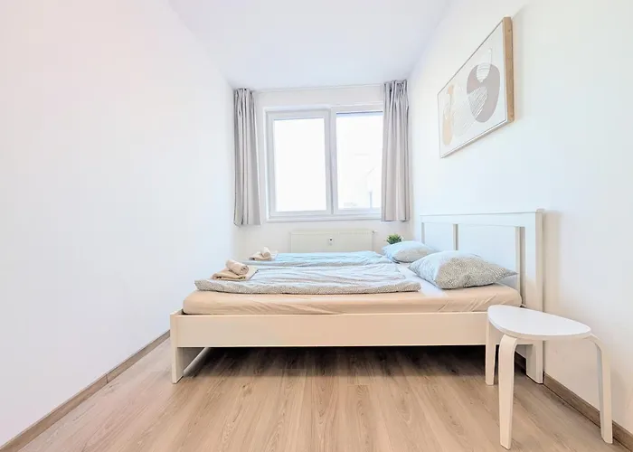 Apartment Schanz - Quietly Oriented - Private Parking - Balcony *