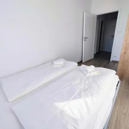 Schanz - Quietly Oriented - Private Parking - Balcony * Bratislava